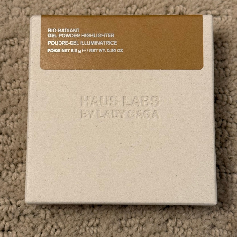Haus Labs gel powder highlighter Pink Amethyst